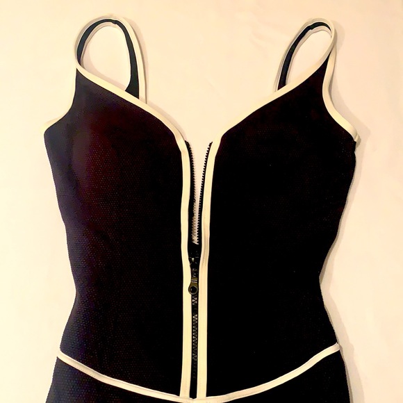 Classic Gottex one piece swim wear - Picture 7 of 12